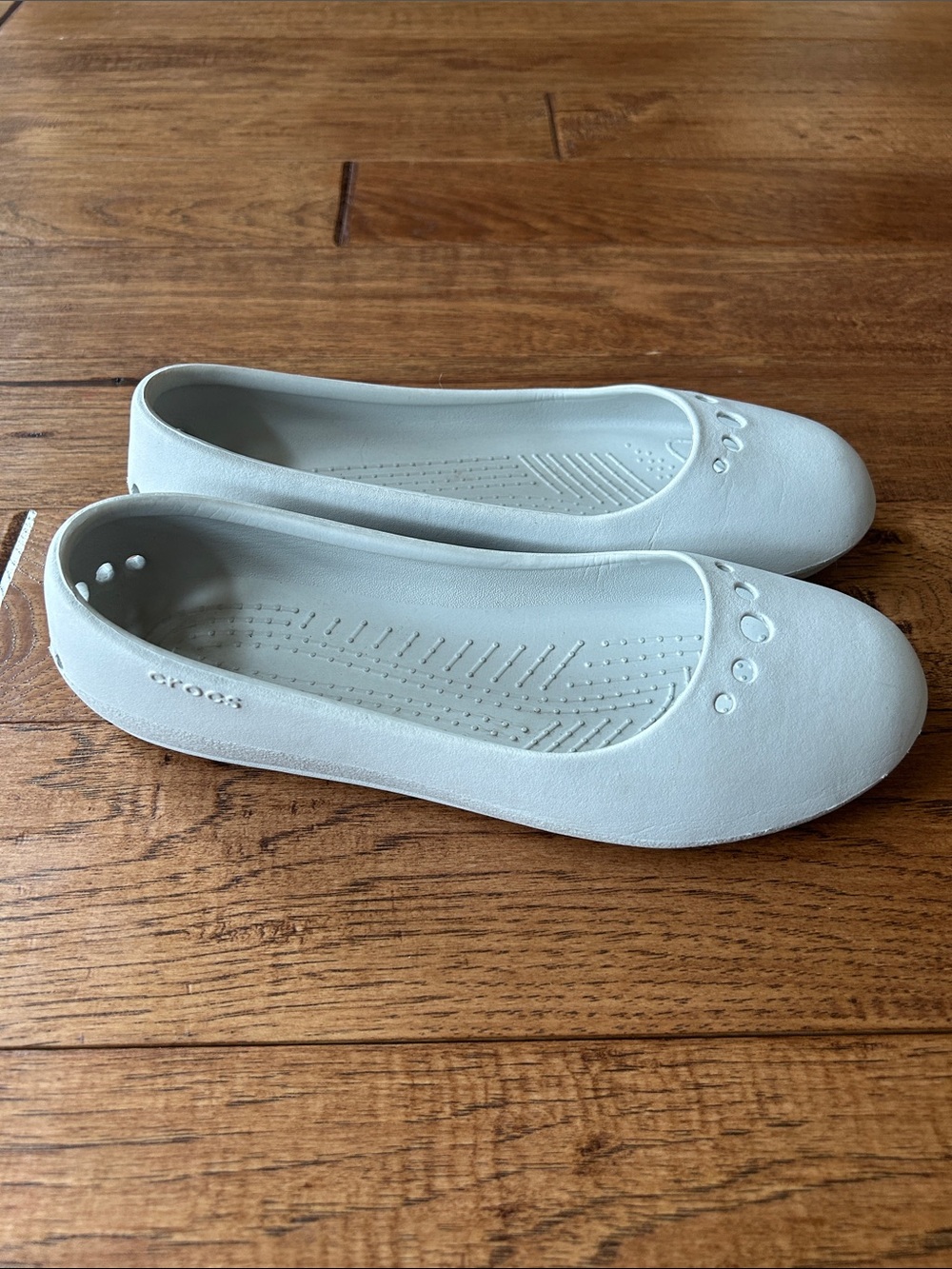 Crocs Prima Ballerina Ballet Flats Slip On Comfort Shoes Light Gray Size 8